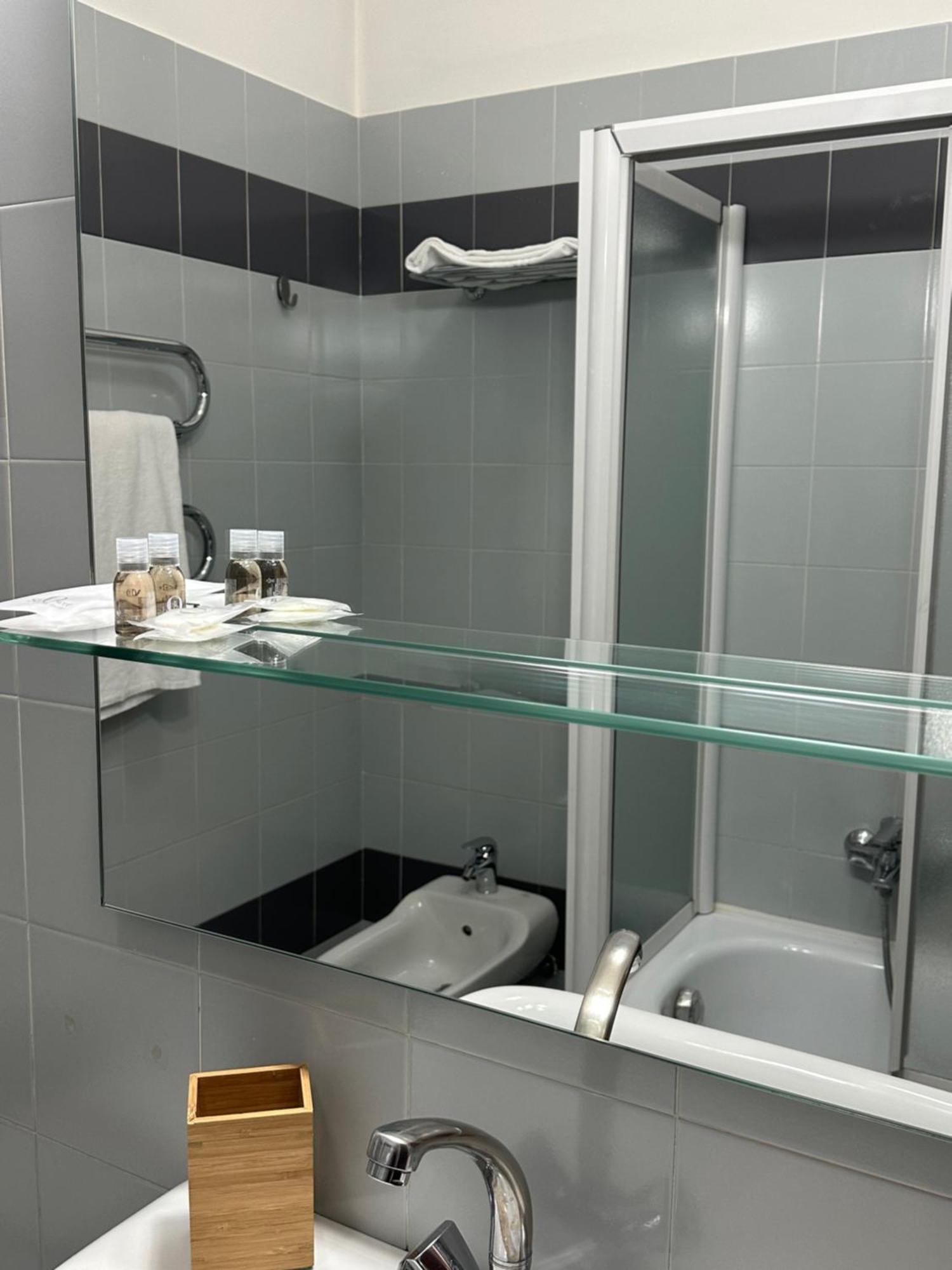 Hotel Griselda Saluzzo Kültér fotó