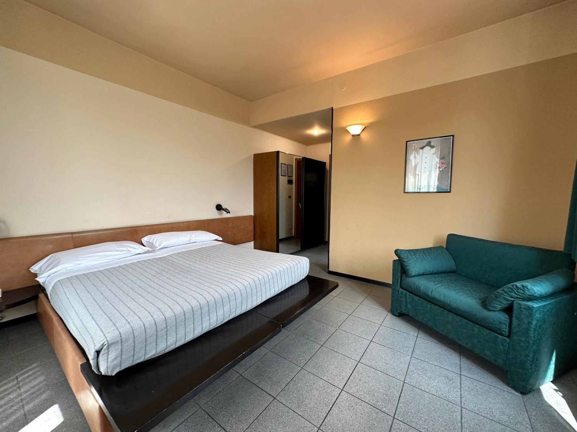 Hotel Griselda Saluzzo Kültér fotó