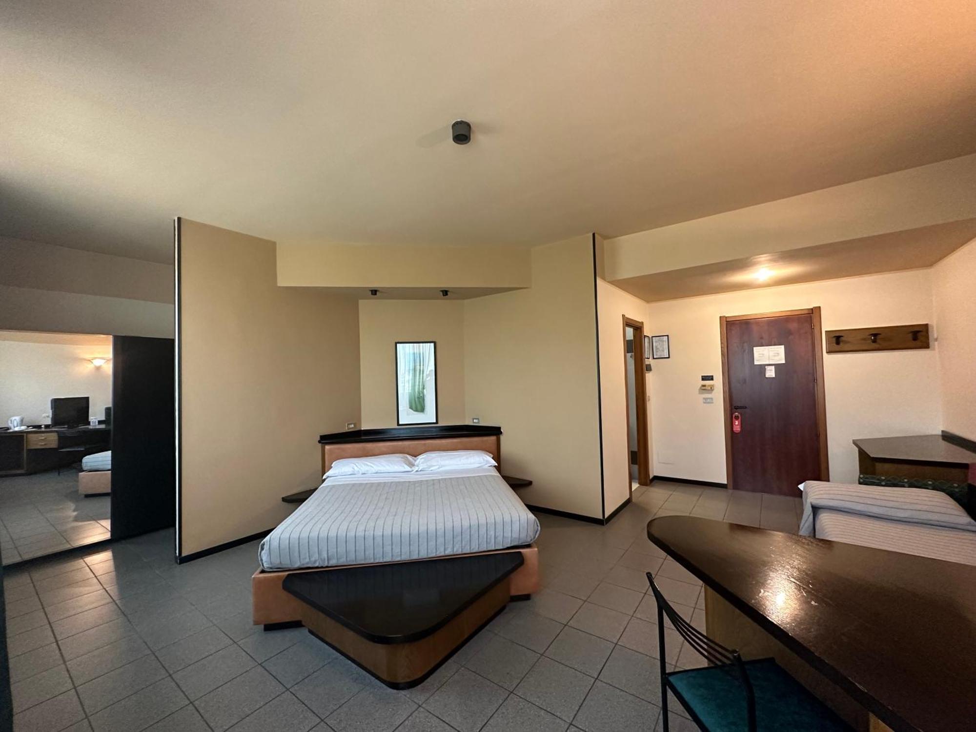 Hotel Griselda Saluzzo Kültér fotó