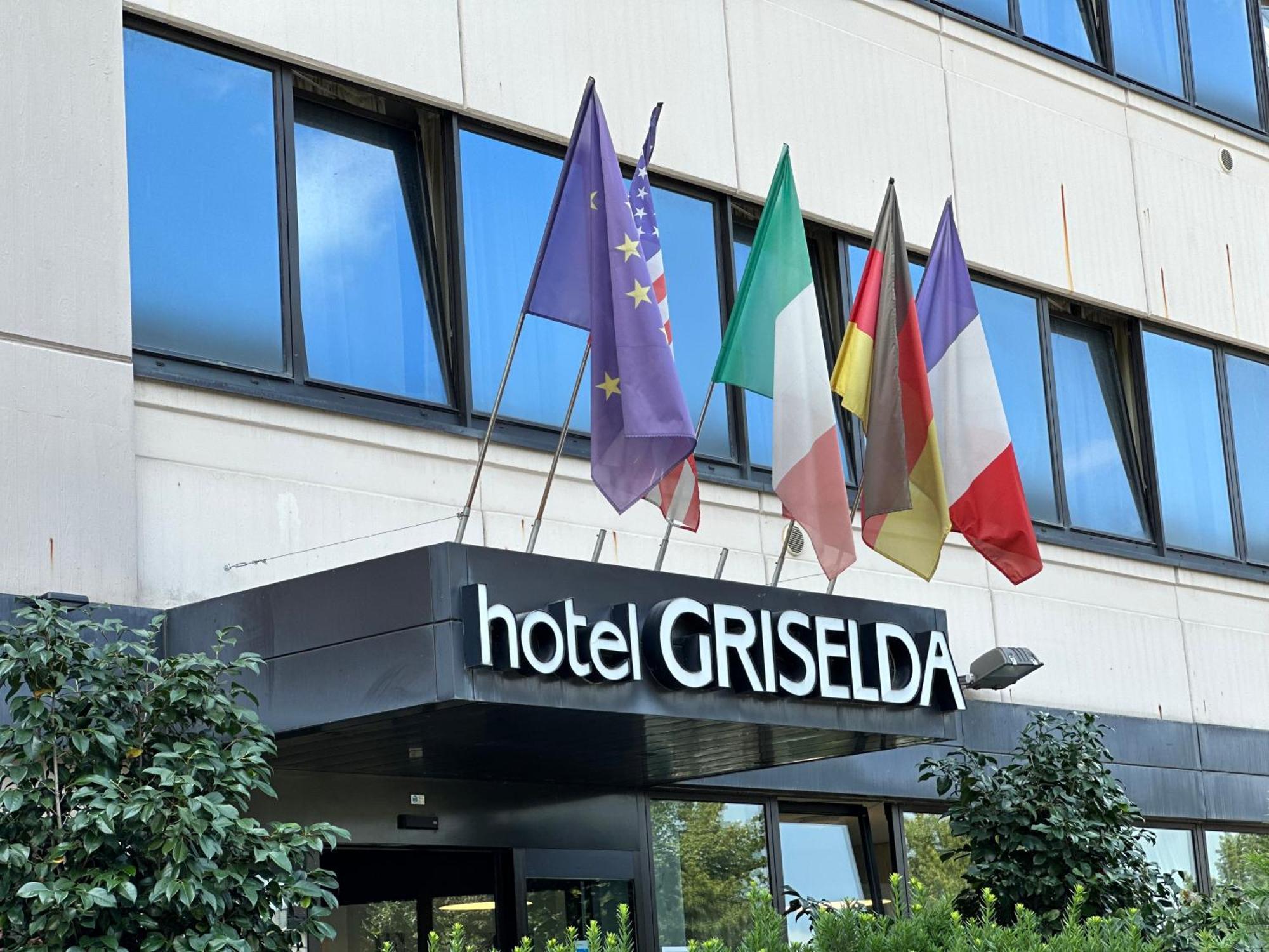 Hotel Griselda Saluzzo Kültér fotó